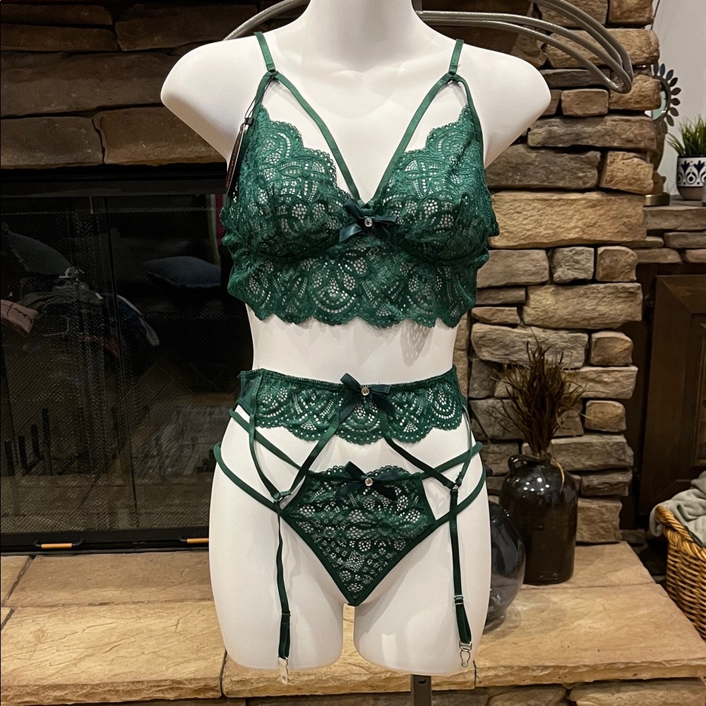 NWT Avidlove Sexy Emerald Teal Lace Bra, Panties, Garter Belt Lingerie Set, SzM